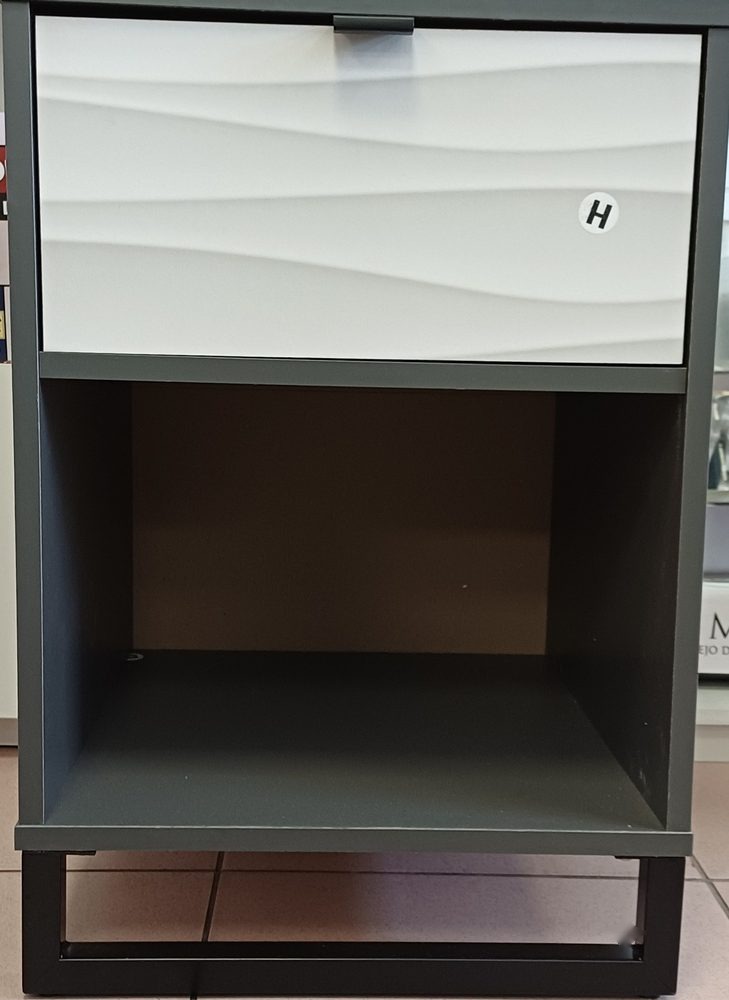 Night Stand With Drawer