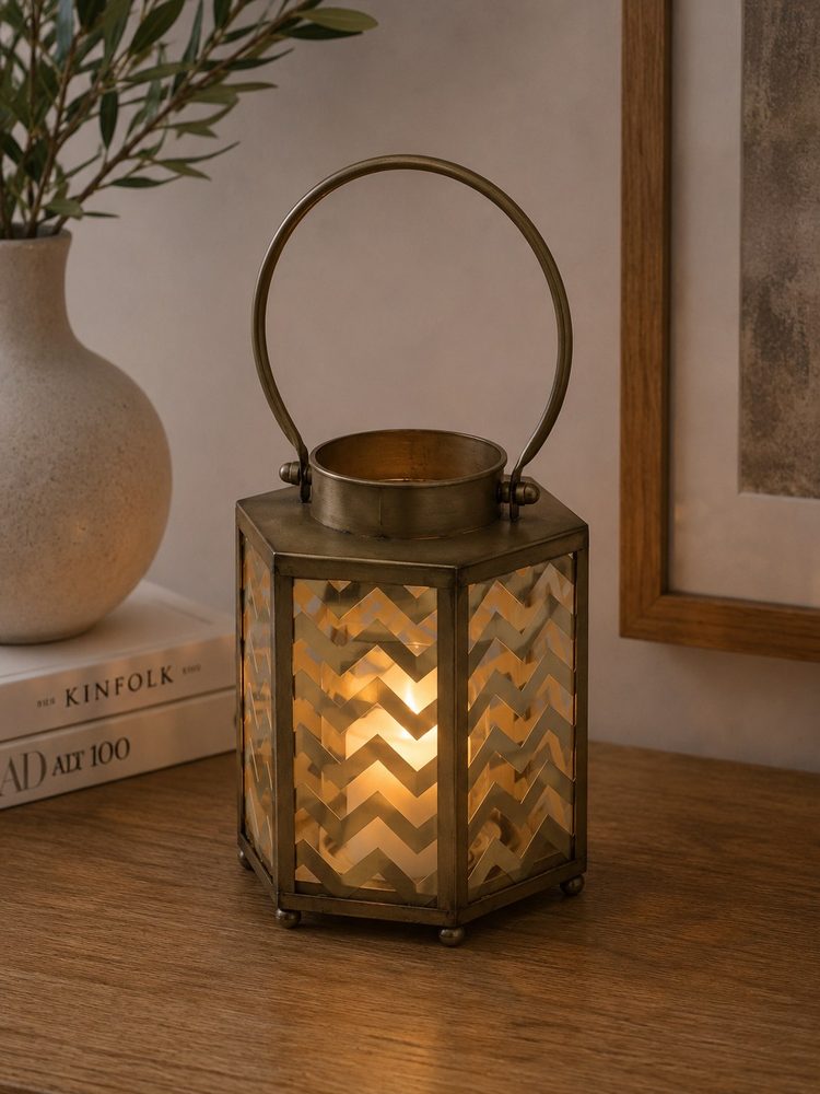 Rustic Lantern with Patterned Glass (4″*9″)