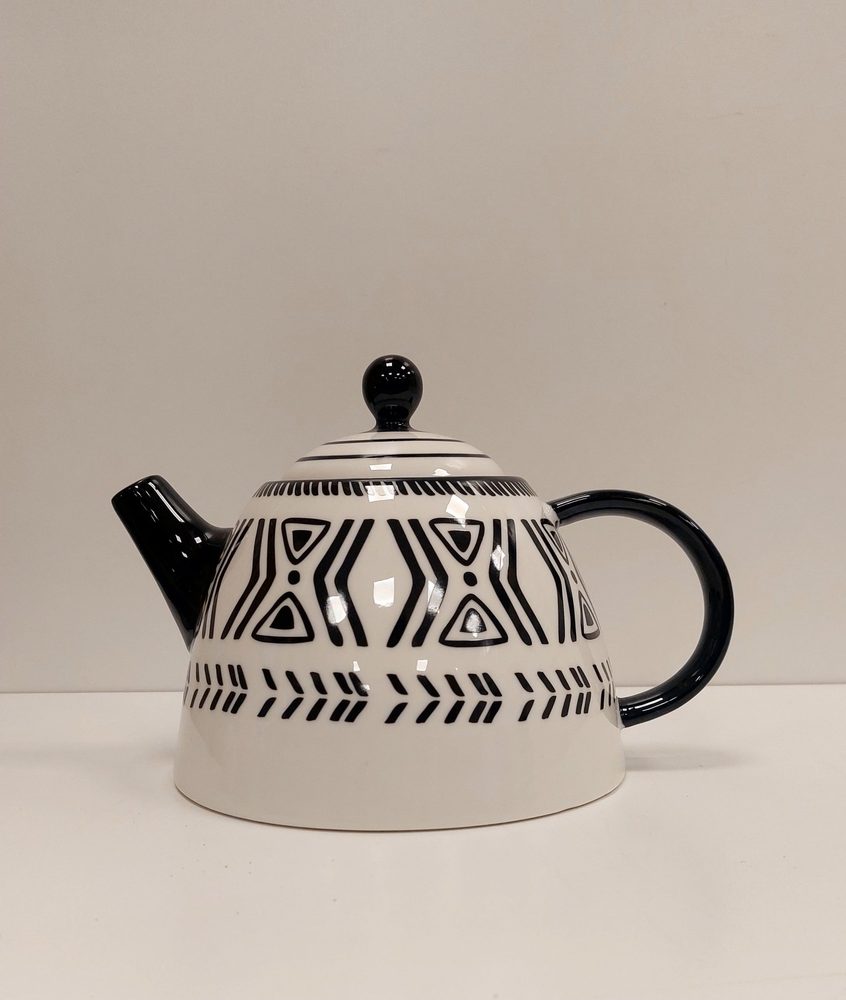 Teapot (Black & White)