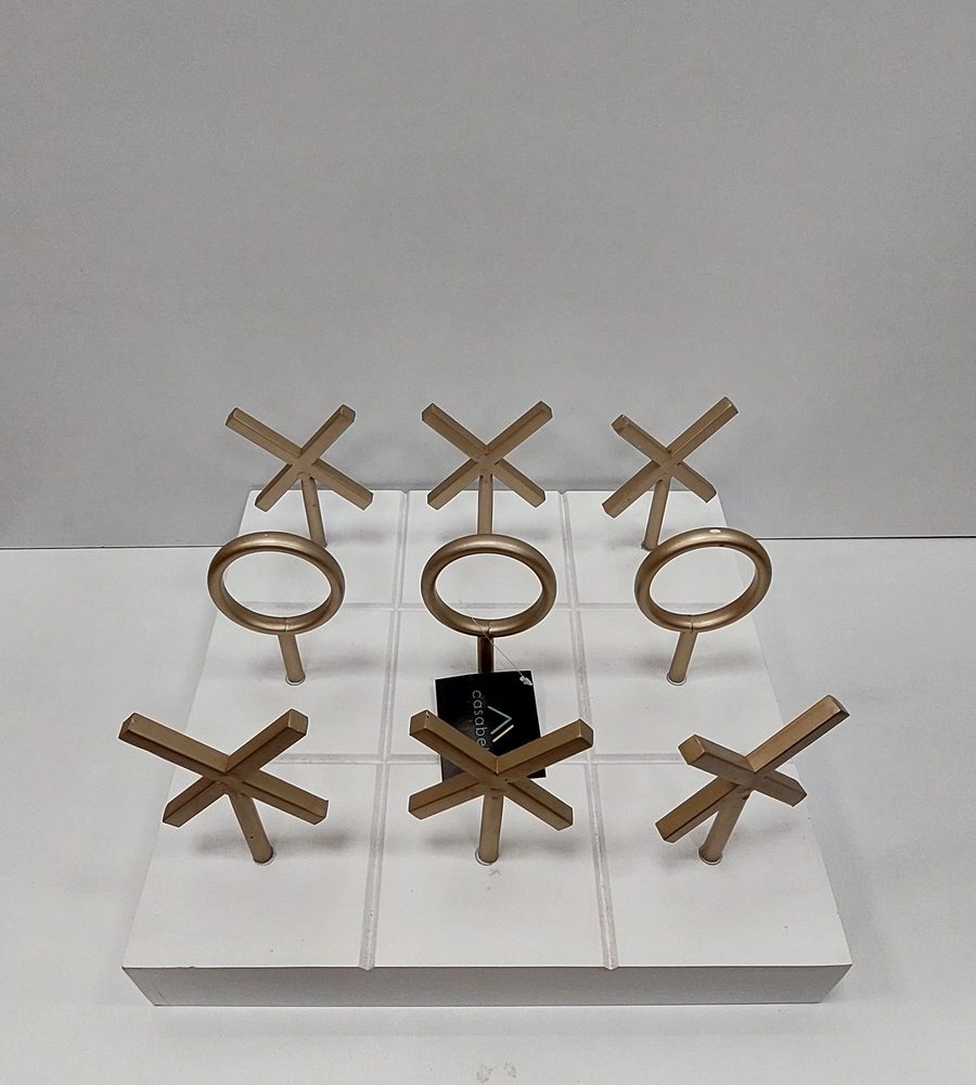 Tic Tac Toe Decor